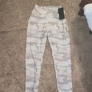Alphalete camo crossover leggings